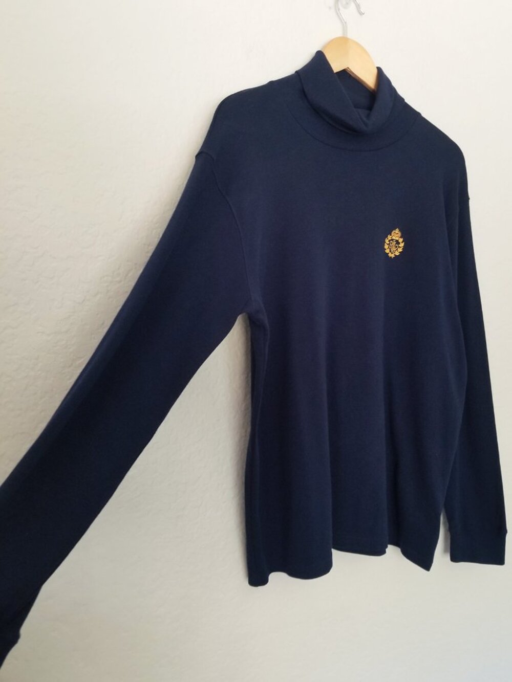 Lauren Ralph Lauren Women's L Navy Blue Turtleneck Gold Embroidered Crest Logo - Picture 3 of 12